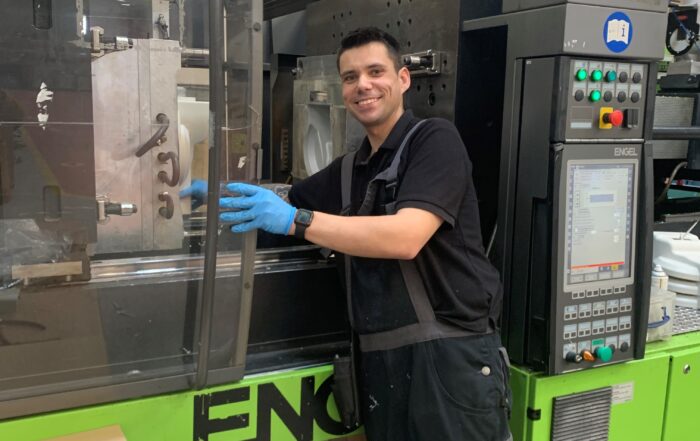 Plastic Injection Moulder